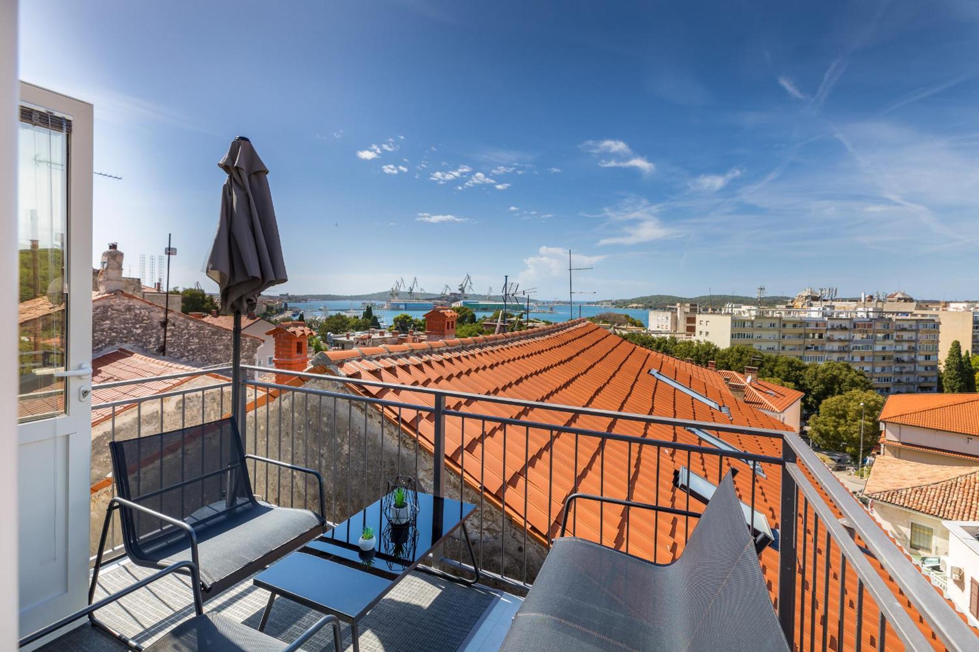 Pula Bay View Apartment Exteriör bild